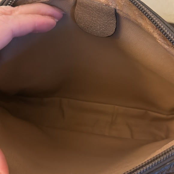 Gucci vintage clutch wristlet GUC! .comes with COA!! - Picture 9 of 11